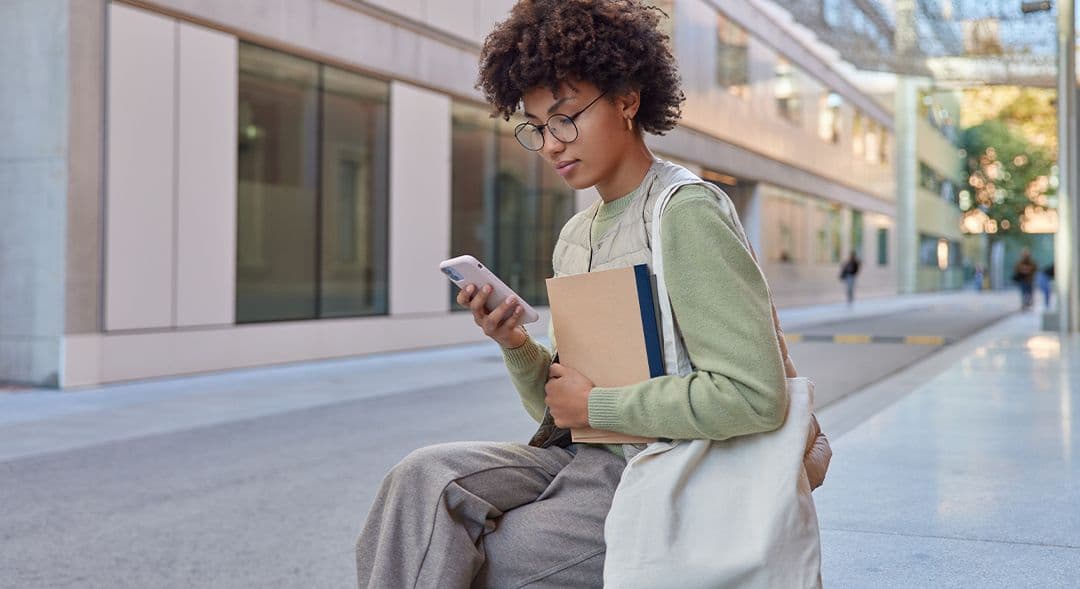 eSIM vs. Physical SIM: Which is Truly Better for Modern Travelers?