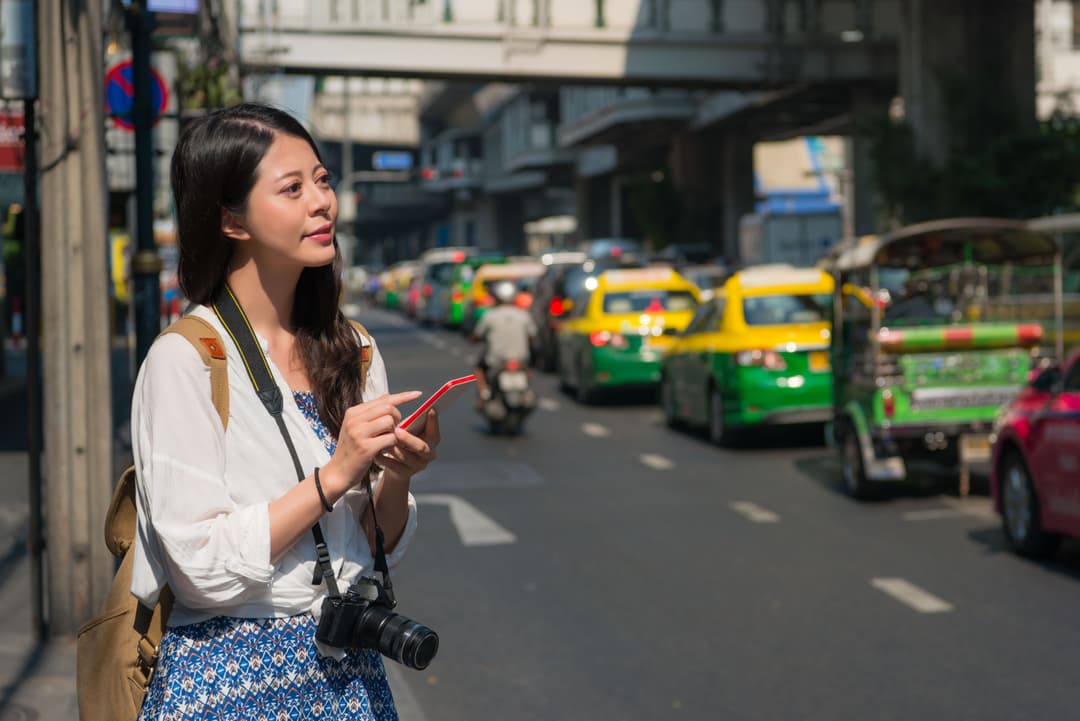 International Roaming Charges 2025: Save Money When You Travel