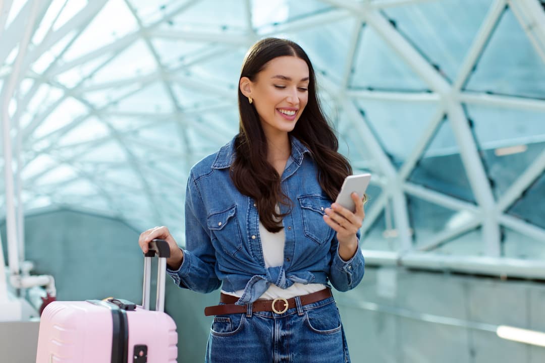 How to Avoid Roaming Charges in 2025: Smart Solutions for Travelers