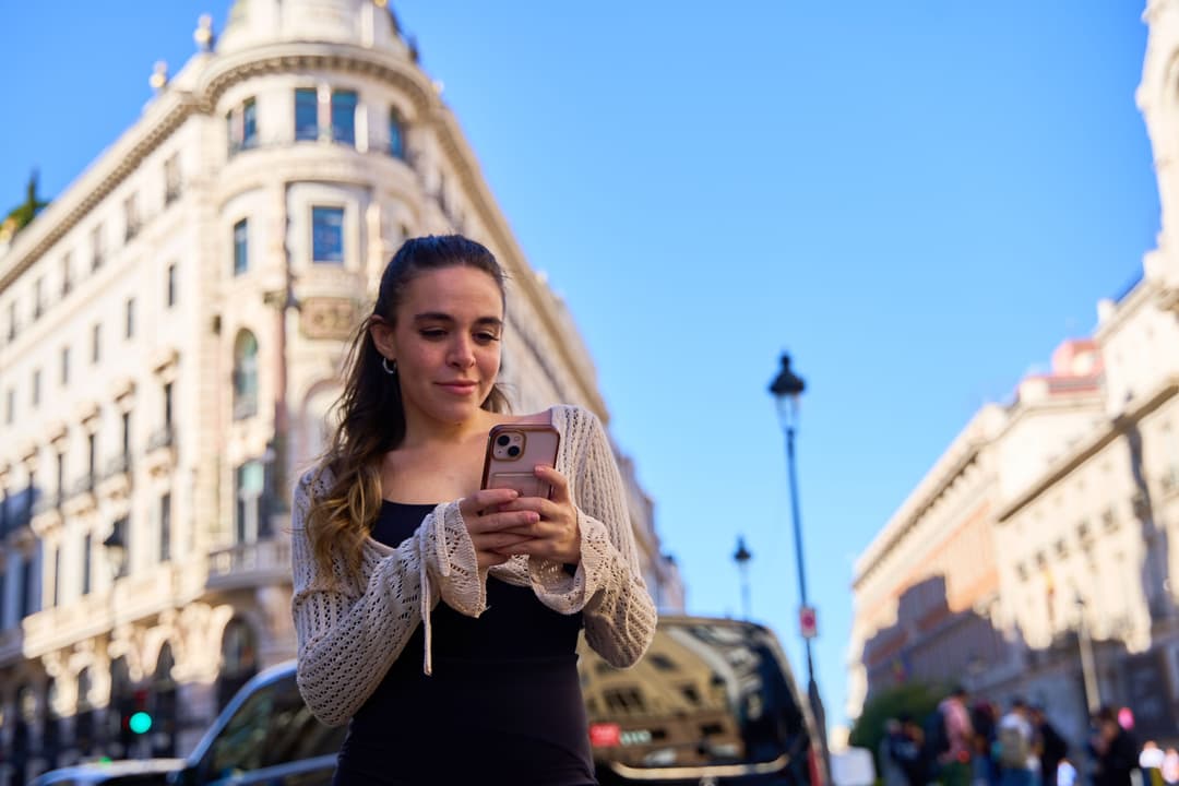 Unlimited Data eSIM: The Best Way to Stay Connected While Traveling