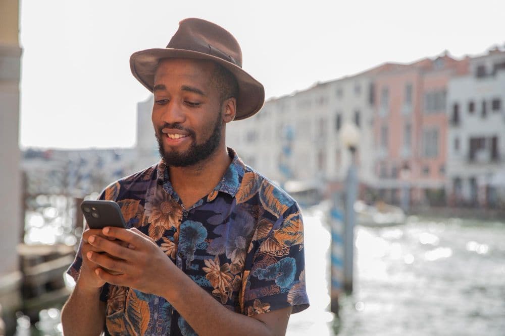 7 Essential Tips for Using eSIM on Your iPhone 11 Abroad